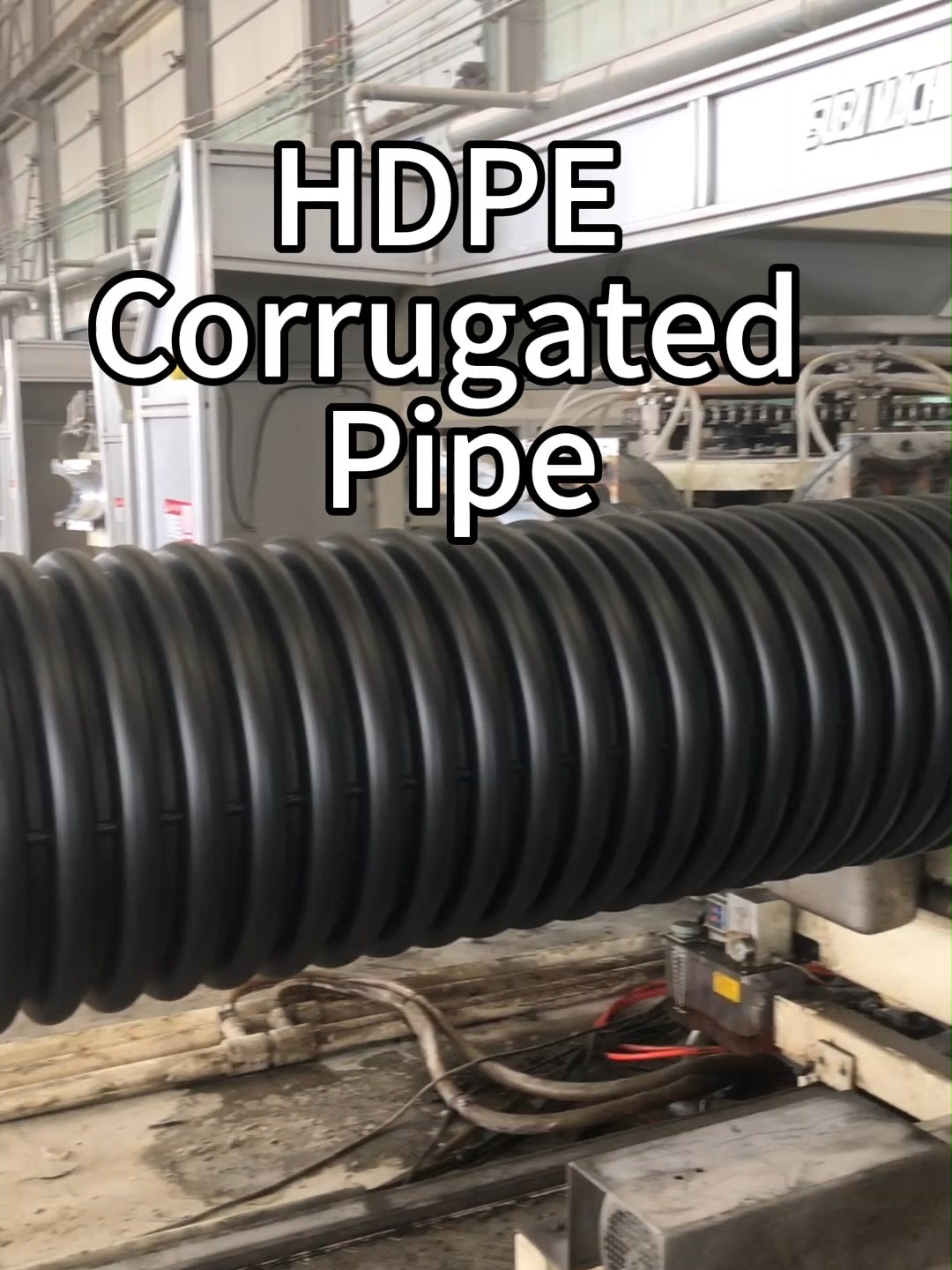 Tuyau annelé spiralé renforcé par bande d'acier en PEHD (Polyéthylène Haute Densité) pour drainage industriel et assainissement