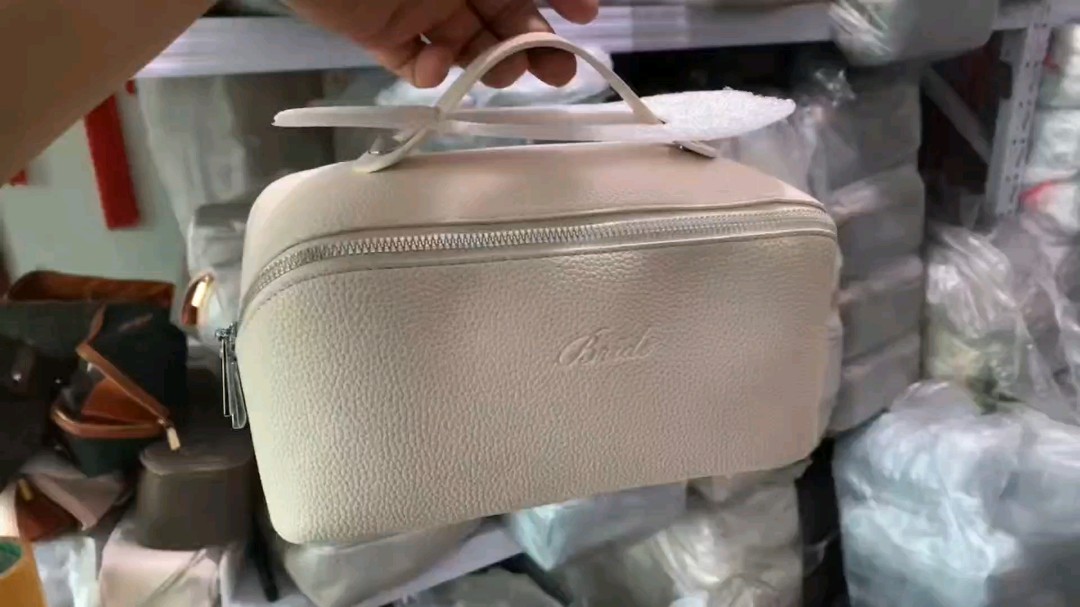 Große Kulturtasche mit sicherem Reißverschluss, Reise-Make-up-Organizer für die Aufbewahrung von Hautpflegeprodukten