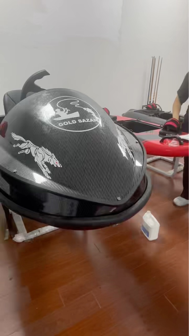 Hochleistungs-Surfbrett mit Batterie, Hydrofoil-Unterstützung und digitalem Tachometer - Motorisiertes Surfbrett