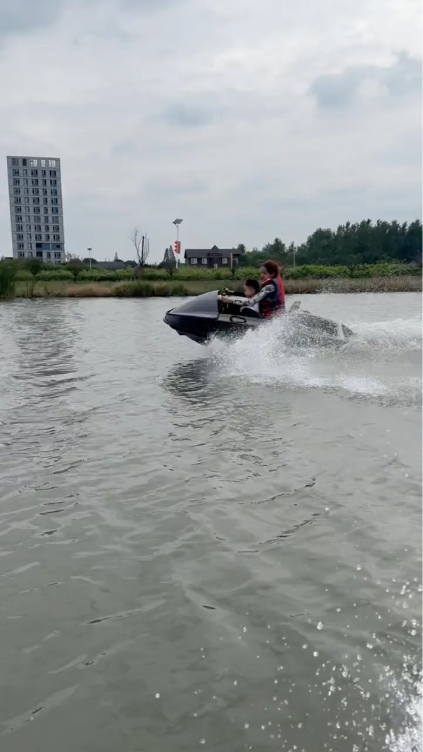 Planche de Surf Électrique Haute Capacité avec Hydrofoil et Compteur de Vitesse Numérique - Surfboard Motorisé