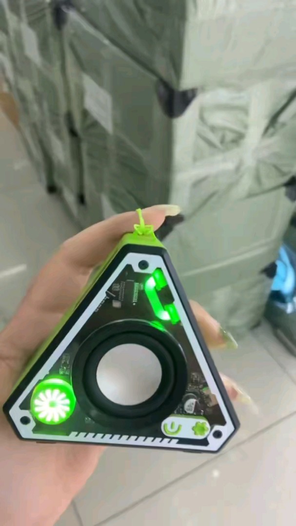 Haut-parleur lanterne de camping RGB sans fil rechargeable portable bluetooth