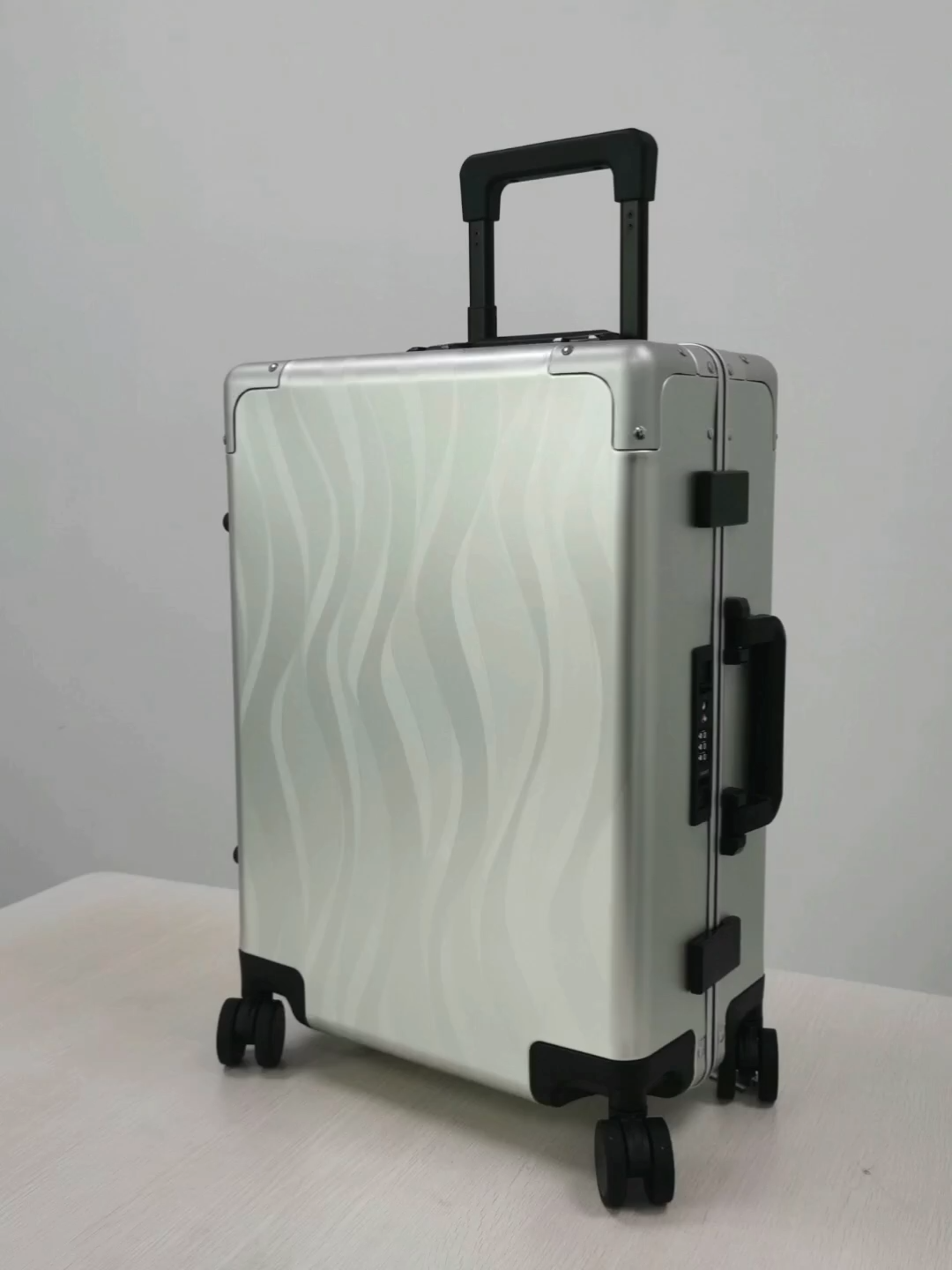 Hersteller von Metallgepäck und Trolleys für vielfältige Anlässe
