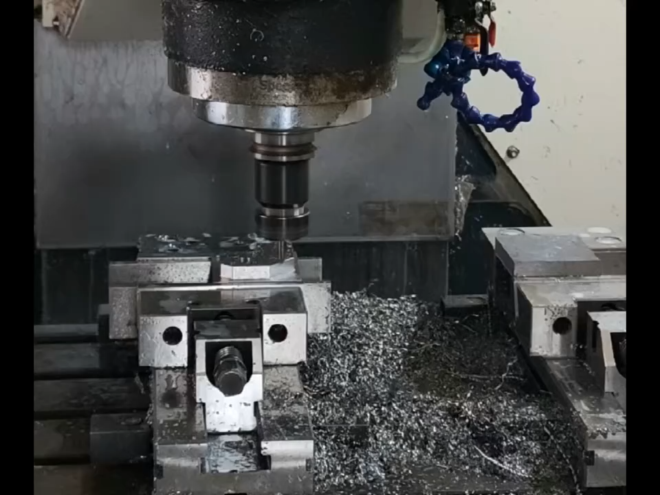 Perfil de aluminio de alta calidad de la protuberancia de encargo del ODM del OEM y piezas que trabajan a máquina del CNC