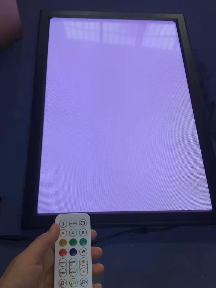 Decoración de pared directa de fábrica, póster acrílico de anime de 3 mm, marco, cajas de luz RGB retroiluminadas, impresiones artísticas, caja de luz LED a presión, trenzas
