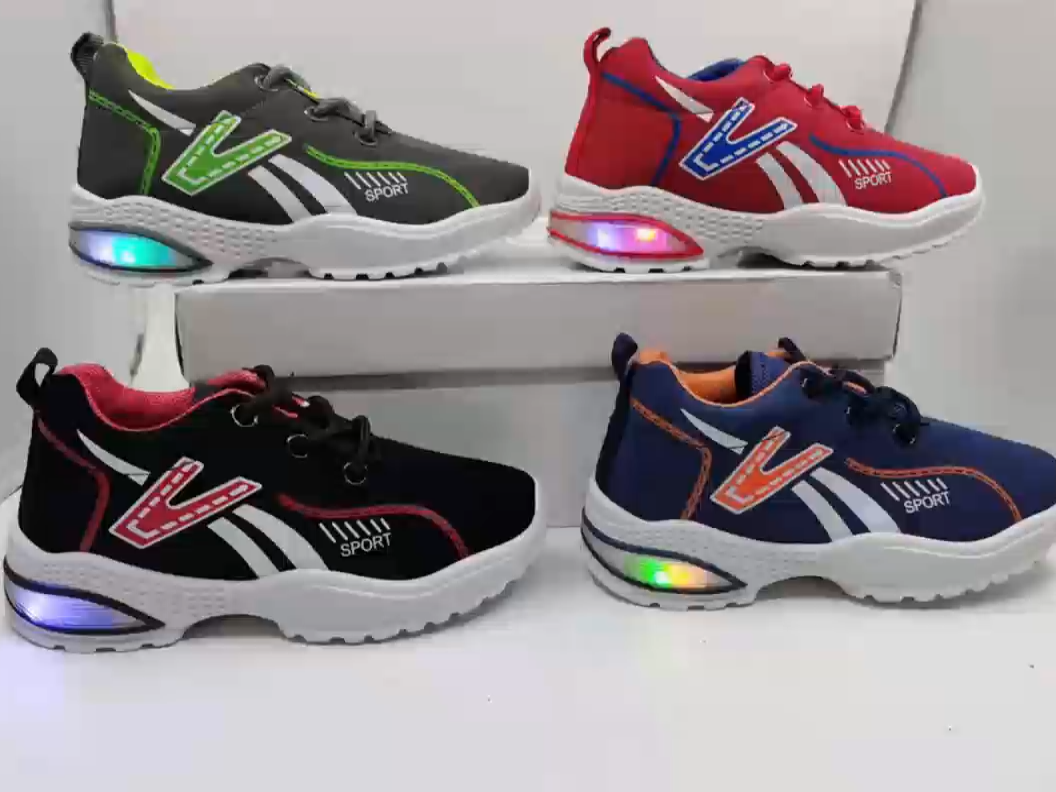 Toddler Boys Girls Light Up Shoes LED Flashing Lightweight Mesh Breathable Adorable Running Sneakers for Toddler and Little Kid