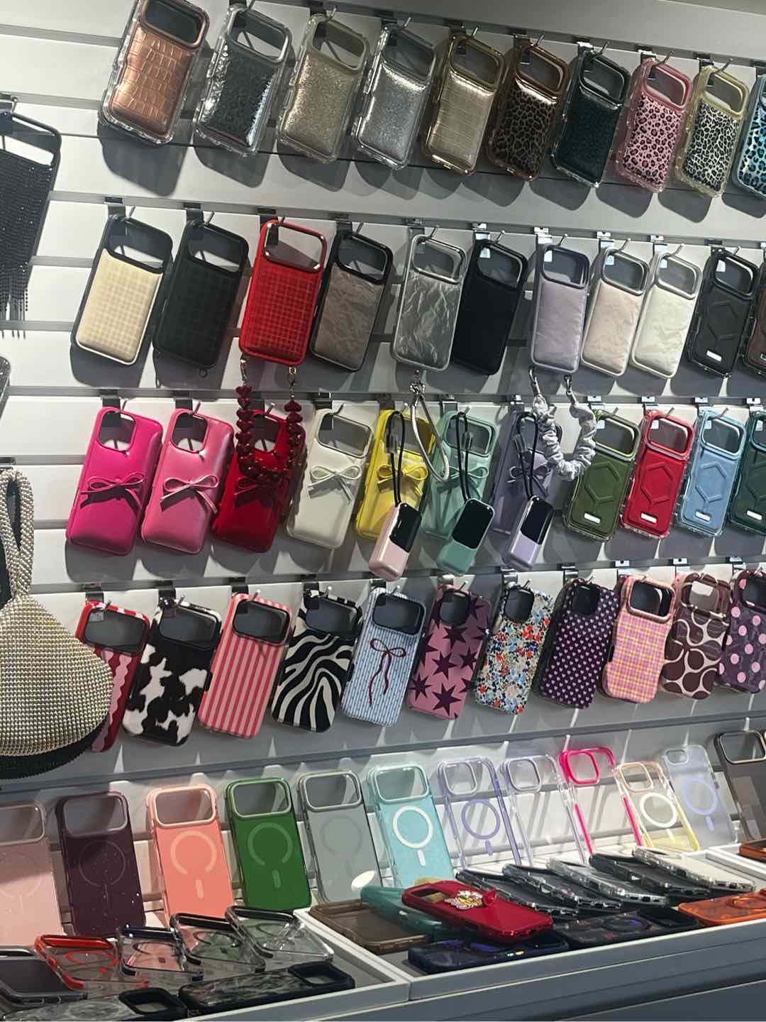 Funda híbrida 3 en 1 magnética para teléfono móvil de TPU y PC con resina goteada CrystalGrip - Esencial para escritorio y viajes