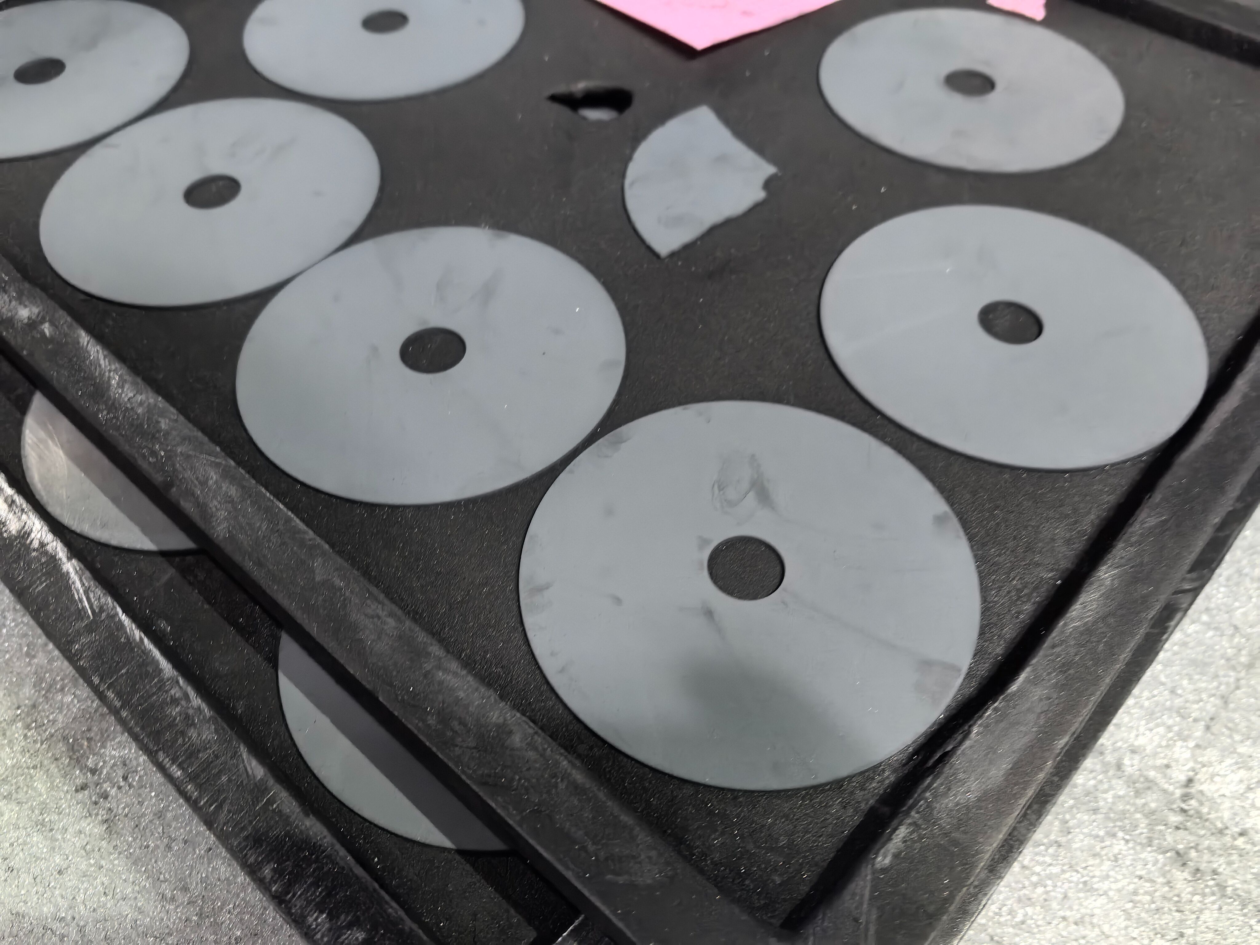 Supply tungsten steel circular saw blades, milling cutters, integral hard alloy saw blades for slotting and cutting, and CNC tools
