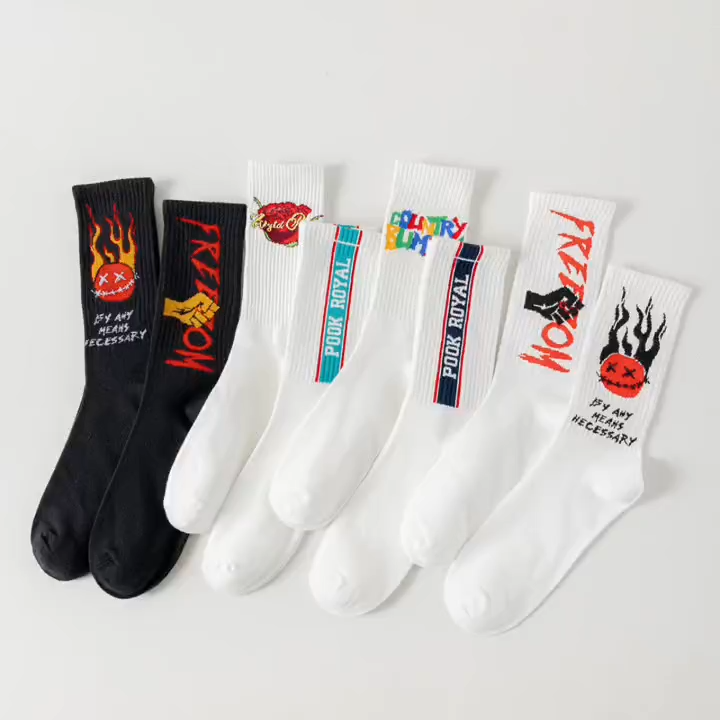 Wholesale customer logo cheap price high quality sport Socks cotton crew socks running socks