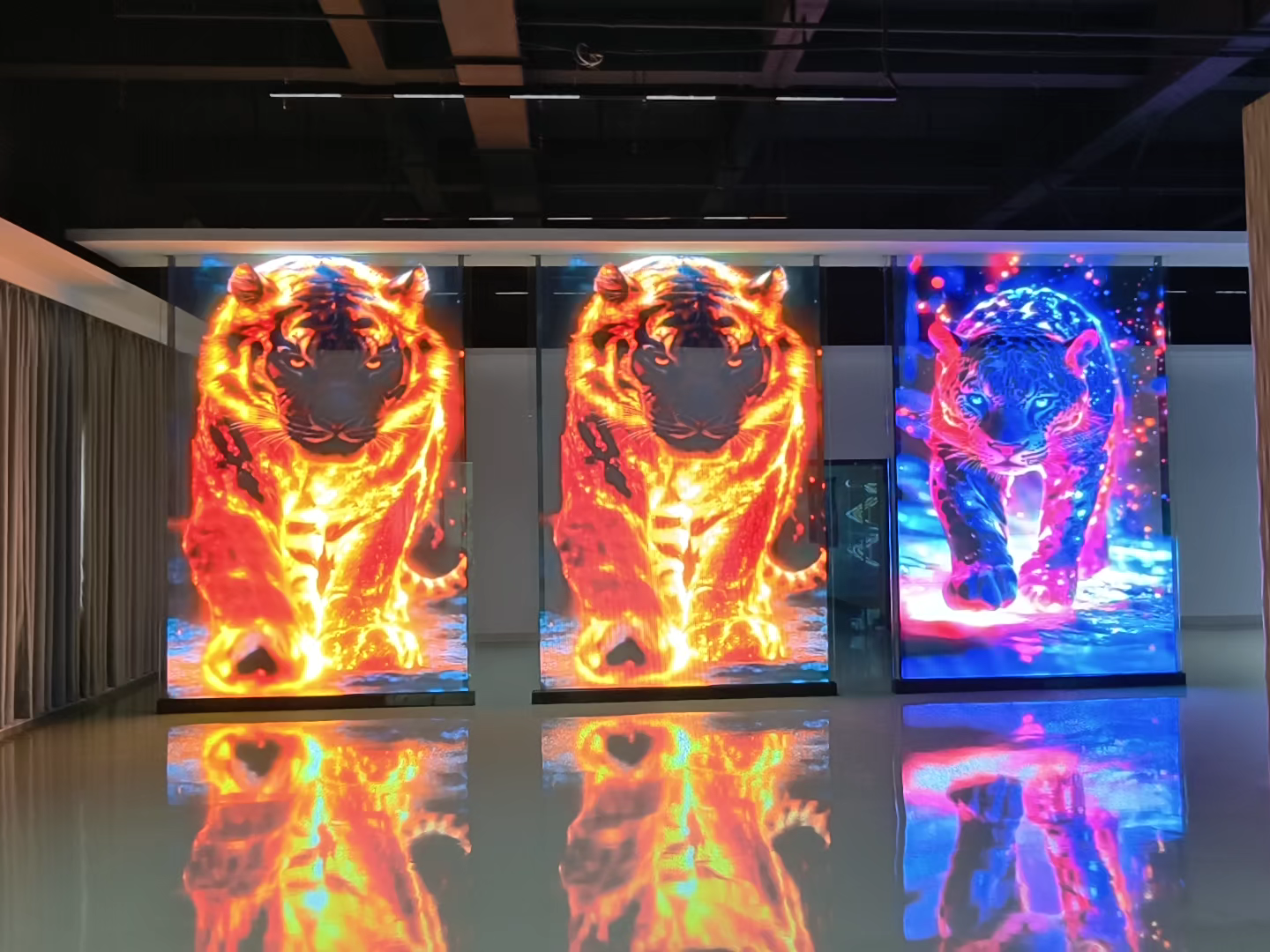 El panel suave curvado pantalla de la pantalla LED para el proyecto de la exposición del centro comercial