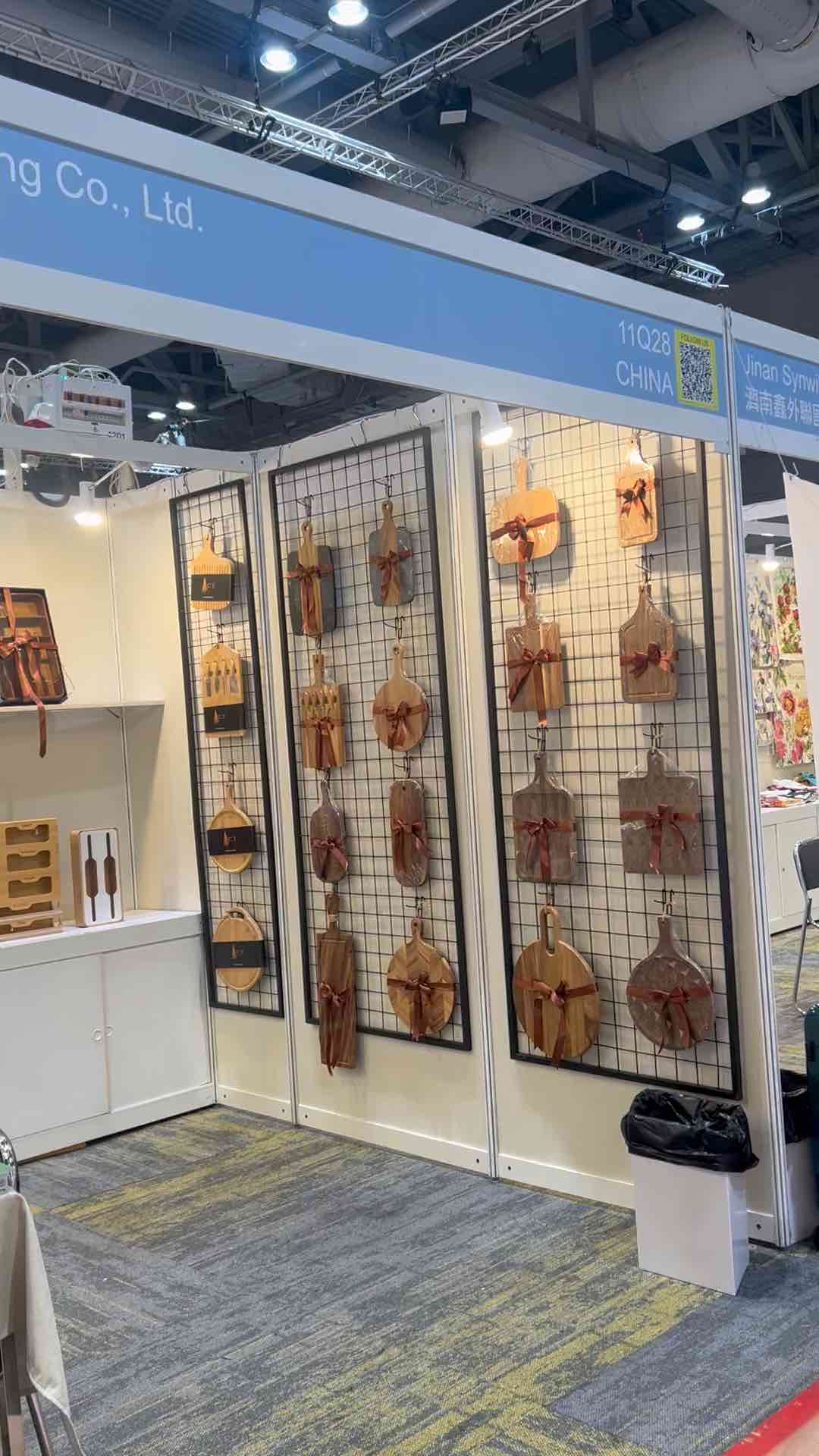 Schneidebrett aus Massivholz für Obst