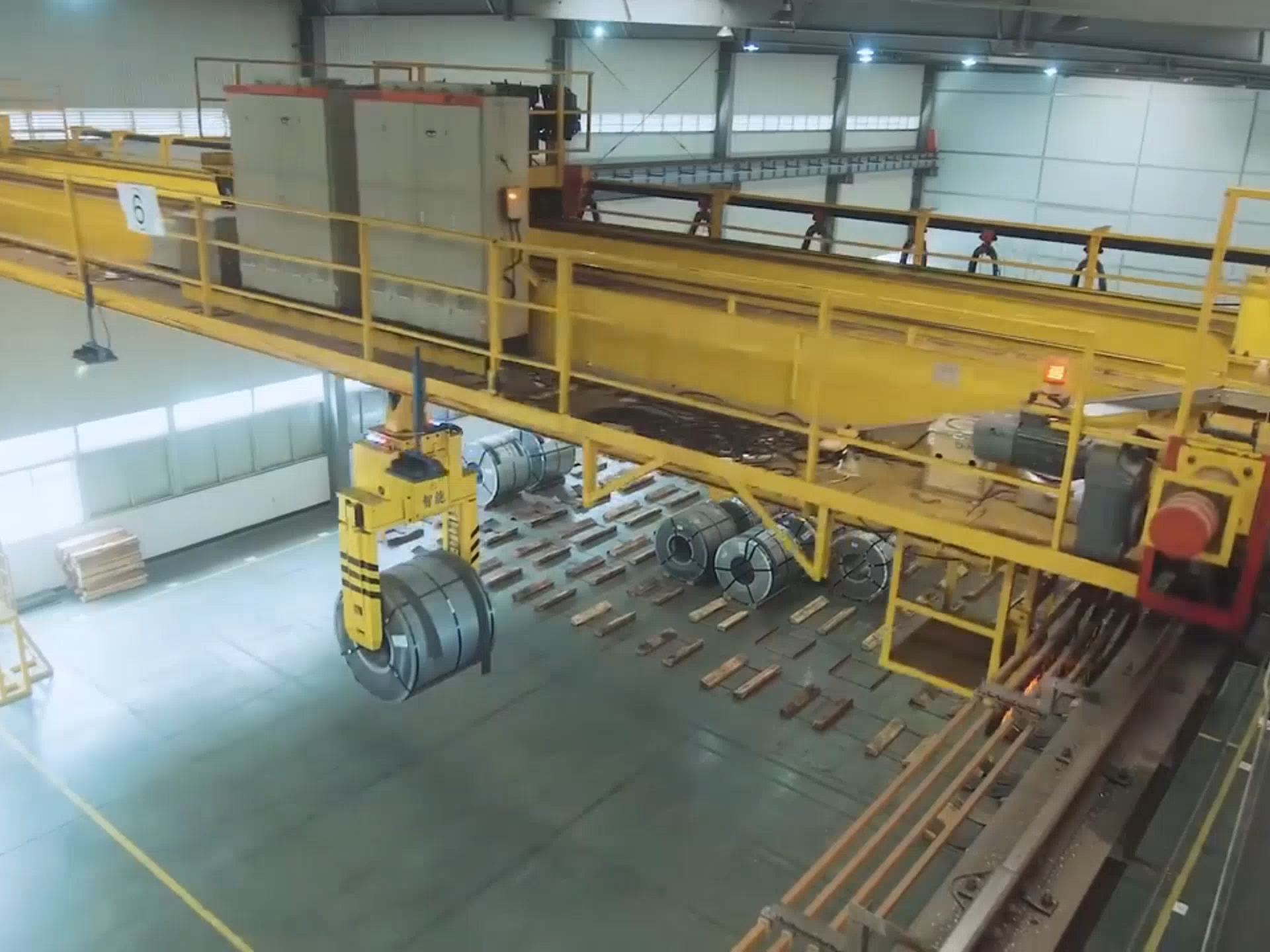 ASTM A653 SS255 SS275 Z275 Z350 3.0mm 1850mm Feuerverzinkte Stahlspule für Schrottpressenkarosserie