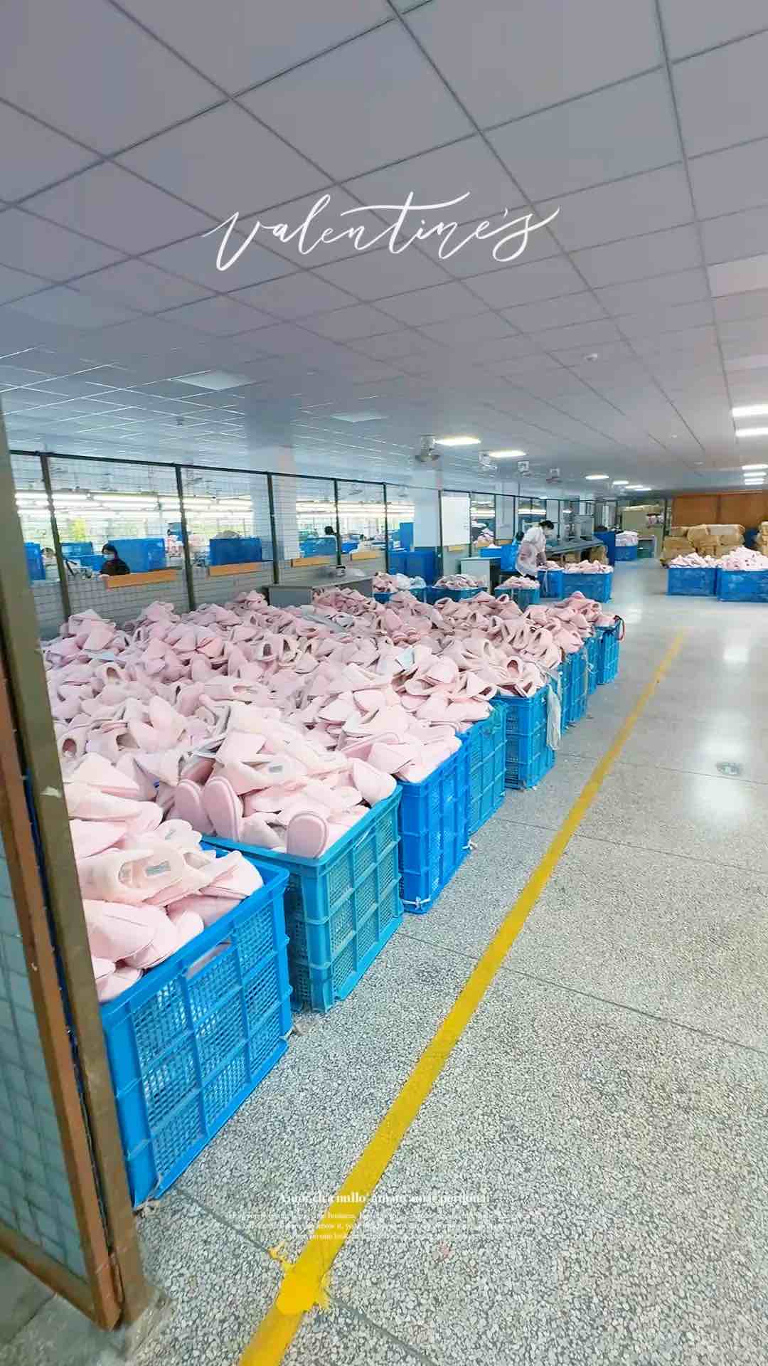 Zapatillas de casa para mujer Zapatillas cómodas de dormitorio Soft Coral Fleece Upper Bow Zapatillas bordadas