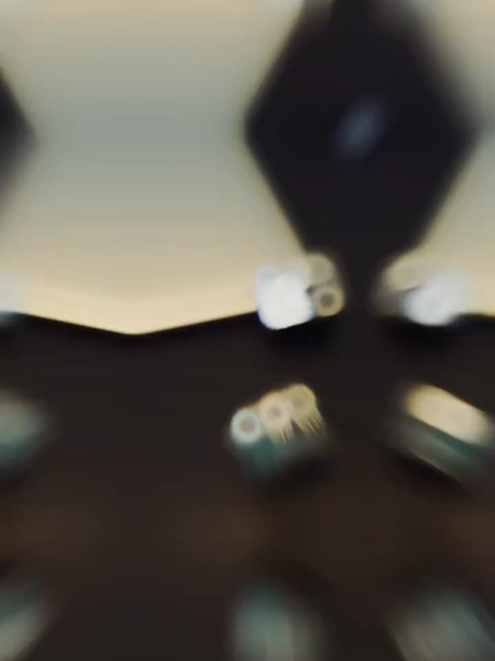 ساعة ألعاب بشريحة SIM 2G، شاشة 1.83 بوصة، ساعة مقاومة للماء للعب في الهواء الطلق/طلاب المدارس، قصة/موسيقى/كاميرا/حكاية، OEM/ODM