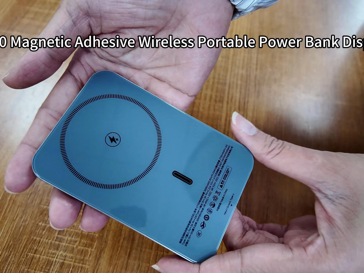 Bank Daya Nirkabel Magnetik Portabel Ultra Tipis Aluminium Perak 5000mAh PD 20W Pengisian Cepat CE OEM untuk IPhone 16 17