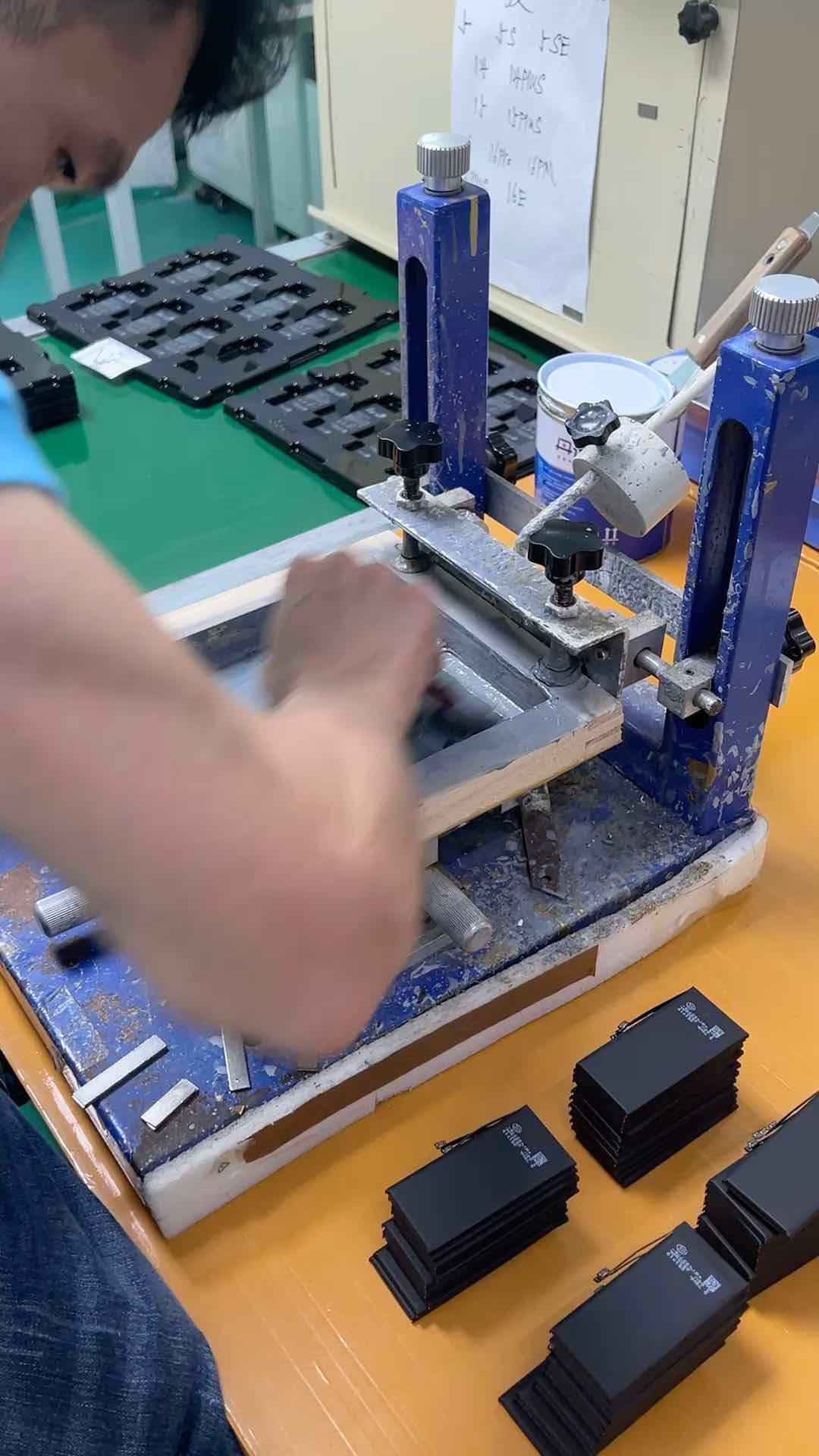 GXHS OEM Pure Cobalt cell Premium Aftermarket High Capacity for iPhone 15 Pro Max battery for Repair Wholesalers & Brands