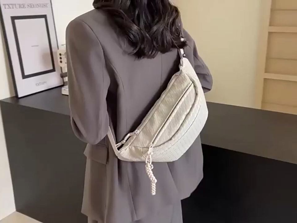 Small Sling Bag for Women Sling Bag Crossbody Leather Fanny Pack Chest Bag With Strap