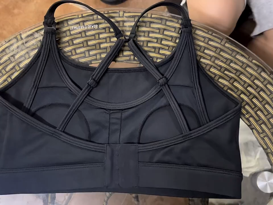 Brassière de Yoga Réglable à Soutien Moyen - Séchage Rapide, Respirante et Évacuant la Transpiration pour Entraînement en Salle de Sport