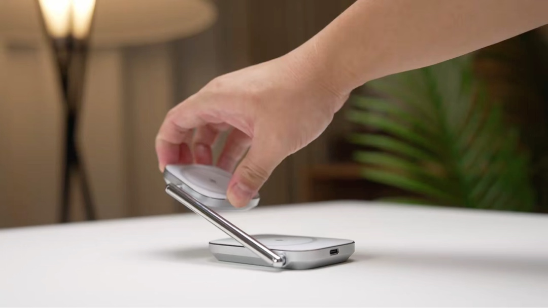 Support magnétique de téléphone de voiture d'angle réglable avec la rotation de 360 degrés et la poignée renforcée de vide