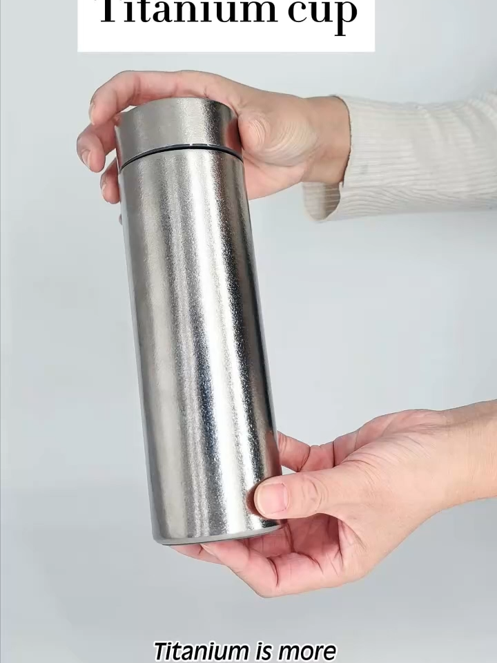 Botella de agua de titanio de doble pared, termo aislado al vacío, taza ecológica ultraligera a prueba de fugas con filtro para regalos de empresa