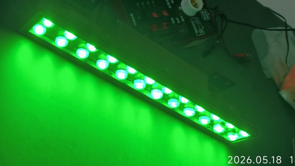 Green LED EYE-WASH STATION, LED Wall Washer Outdoor 1000mm 45W/IP65/RGBW Optional, LED eye-wash emergency station