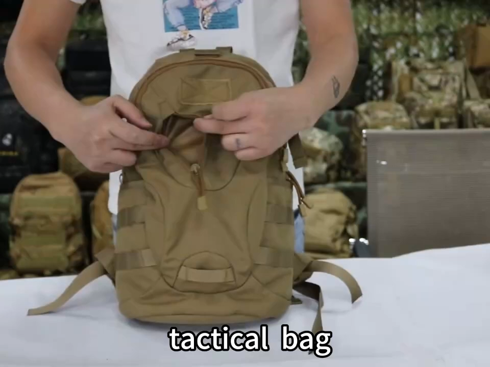 Bolsa táctica impermeable al por mayor con sistema MOLLE para tiro y caza