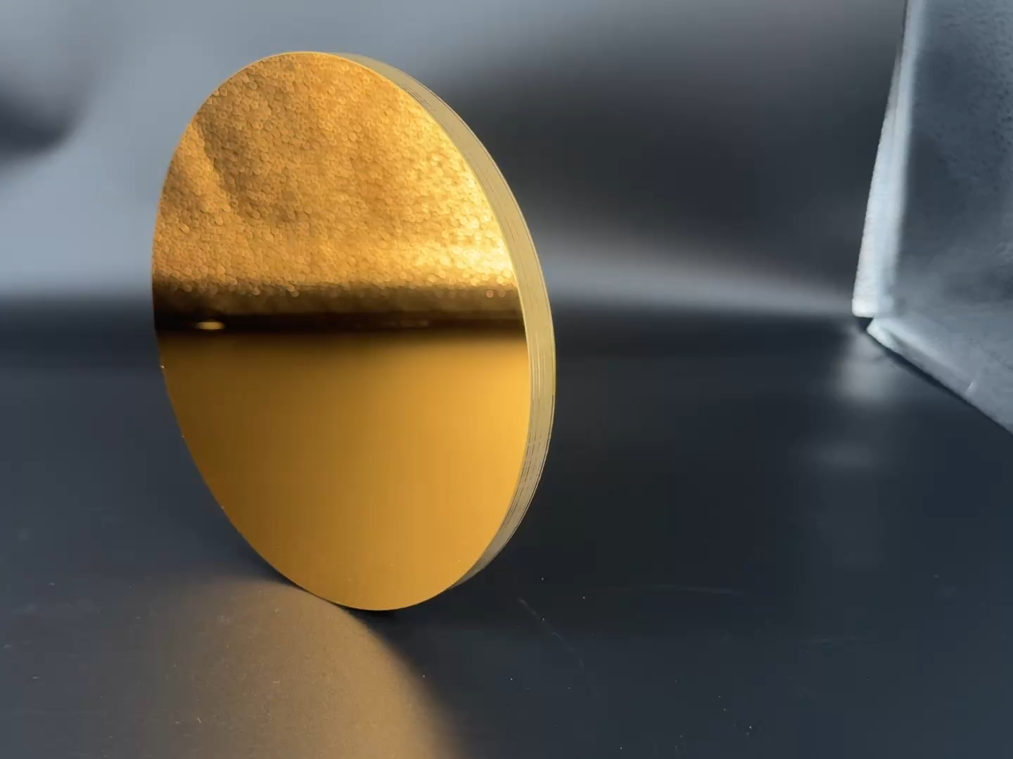 Großformat iger Aluminium-beschichteter Prismen spiegel