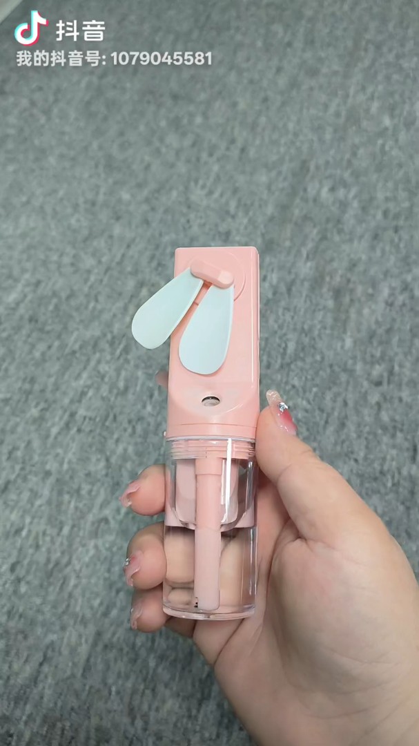 BSCI quiet spraying outdoor water spray portable battery rechargeable handheld fan humidifier soft blade mini pocket handy fan kid