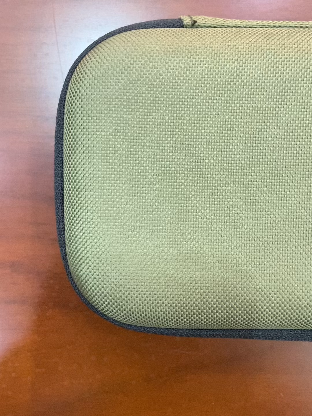 Caso de encargo del zumbador de EVA con la superficie del cuero de la PU y el parte movible de la espuma de la precisión