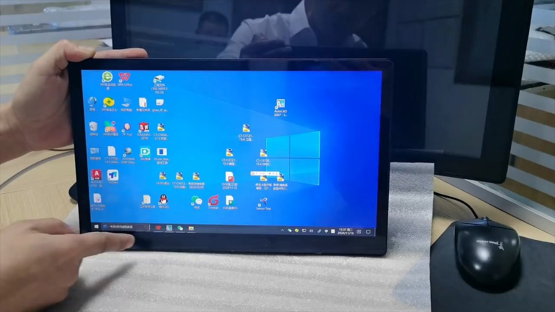 Écran tactile AMOLED HDMI 13,3 pouces avec résolution 1920x1080, luminosité de 1200 Nits et écran TFT LCD à large spectre de couleurs