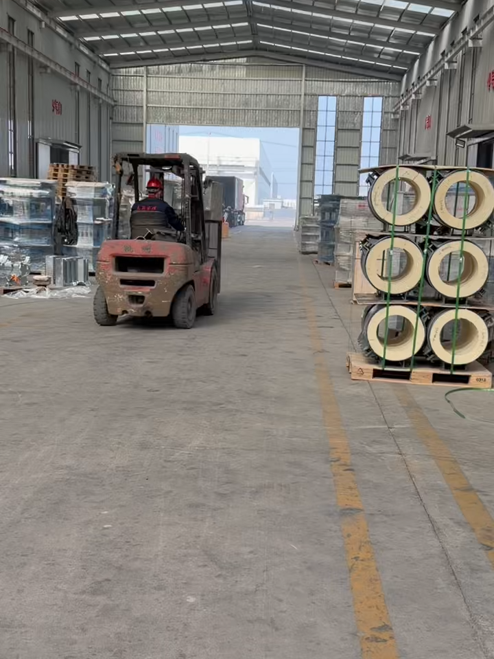 Support de tuyau en polyuréthane en gros - Haute résistance à la compression - Collier de serrage pour tuyaux