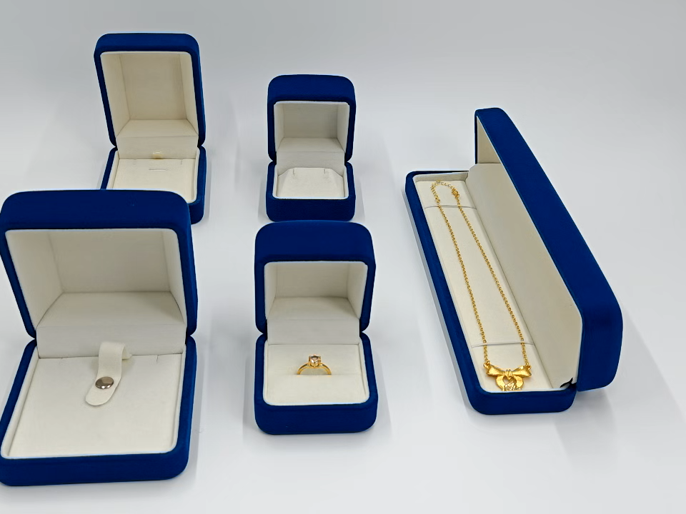 Luxury Velvet Jewelry Display Box Soft Touch Necklace Ring Packaging Case Premium Jewelry Gift Box for Retail & Wedding