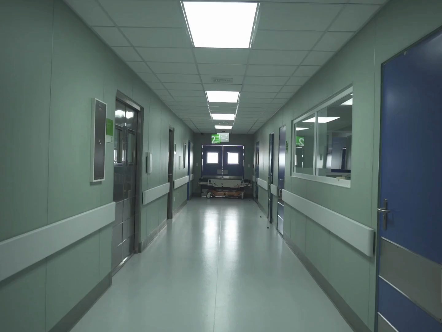 Trajes Desechables Transpirables No Tejidos para Profesionales de la Salud Hospitalaria