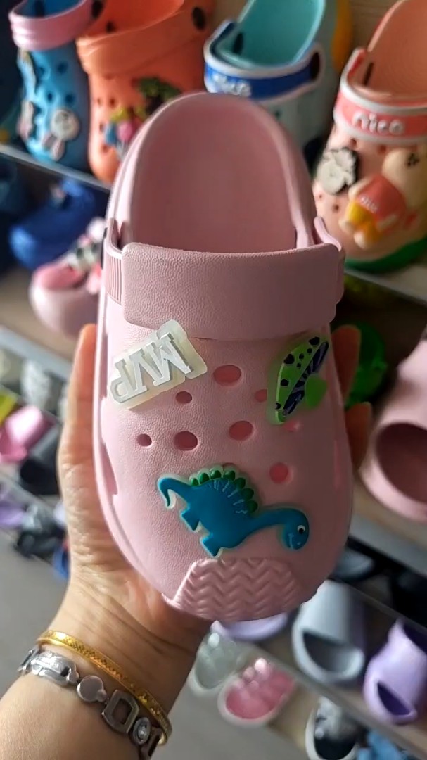 Zuecos para niños, sandalias de EVA de alta calidad, zuecos antideslizantes con diseño de dinosaurio, zapatillas de plástico para exteriores, zuecos de verano para niños