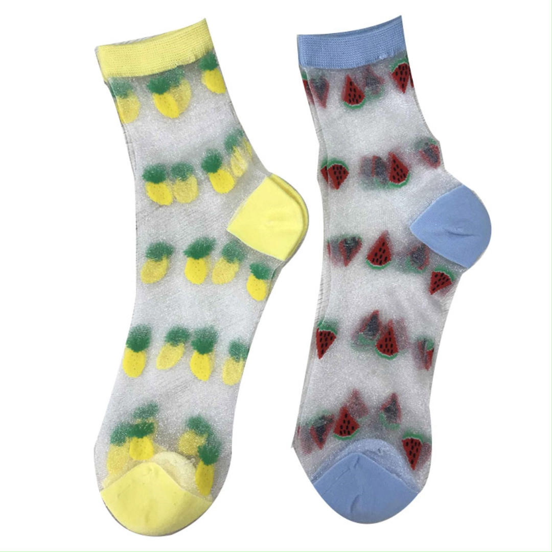 Good service Custom designed polyester spandex non-slip grip socks，Gift jacquard and led lights