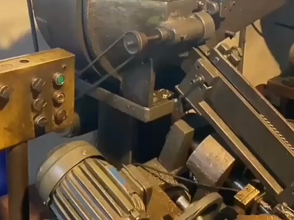 Vis à Tête Cylindrique à Six Pans Creux en Acier au Carbone avec Finition Oxyde Noir DIN912 - Vis à Six Pans Creux