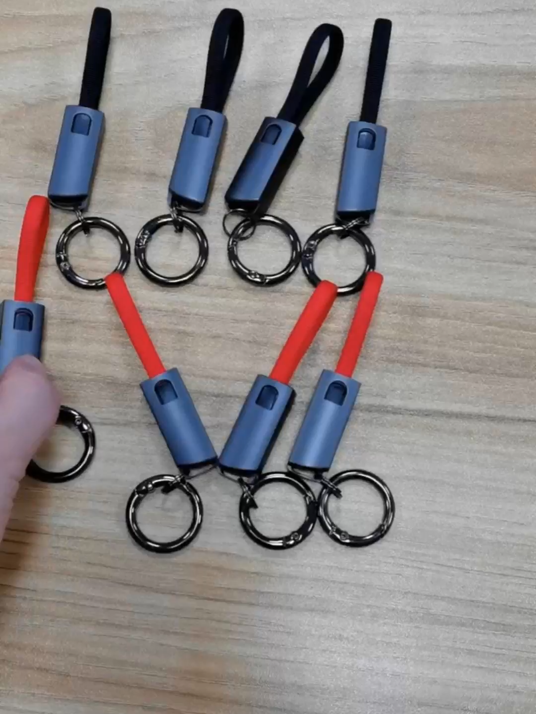 Câble de Données Multi Chargeur OEM Personnalisé 2 en 1 USB C vers Type C Câble de Charge avec Dragonne et Lanière Câble USB