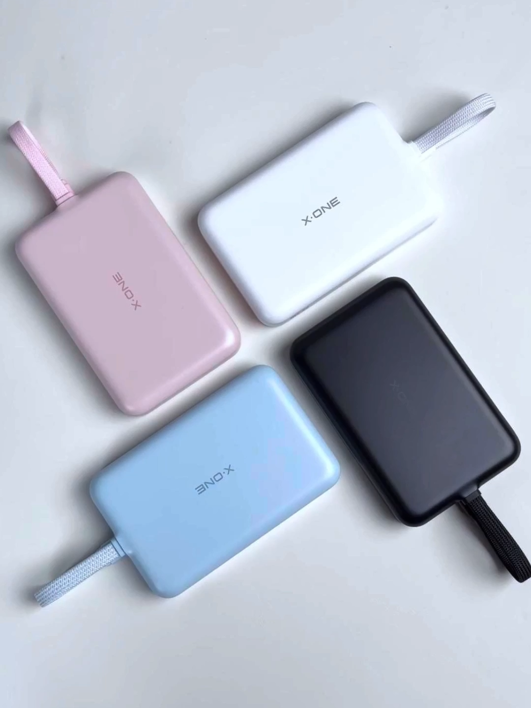 X-ONE New 10000mAH With Buit In Cable and 1 Outputs Power Bank Orbit Wireless MagCharge 22.5W Fast Charging Black