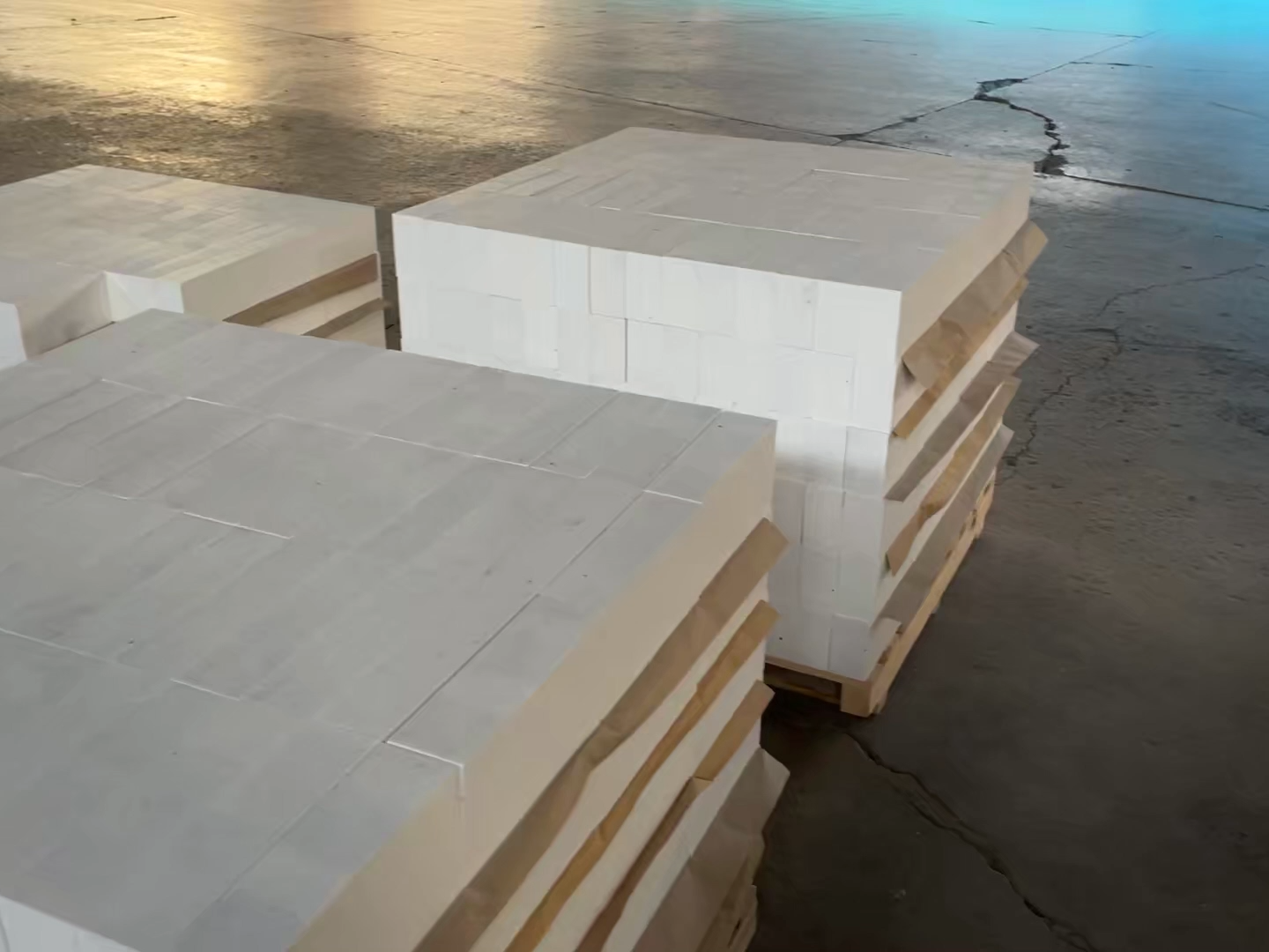 Korund-Mullit-Baffles für Glasschmelzöfen, Hochtonerde-Schamottsteine als Ofenmöbel für Keramikbrennofen
