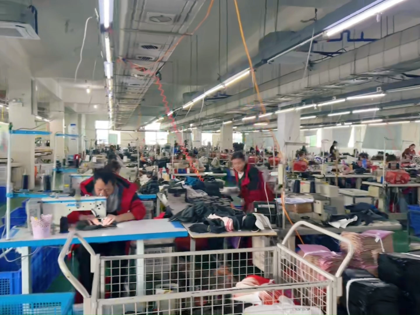 Professional Custom Logo Fit Boxing Gloves Pu Leather Personalized Best Muay Thai Training Punching Boxing Gloves