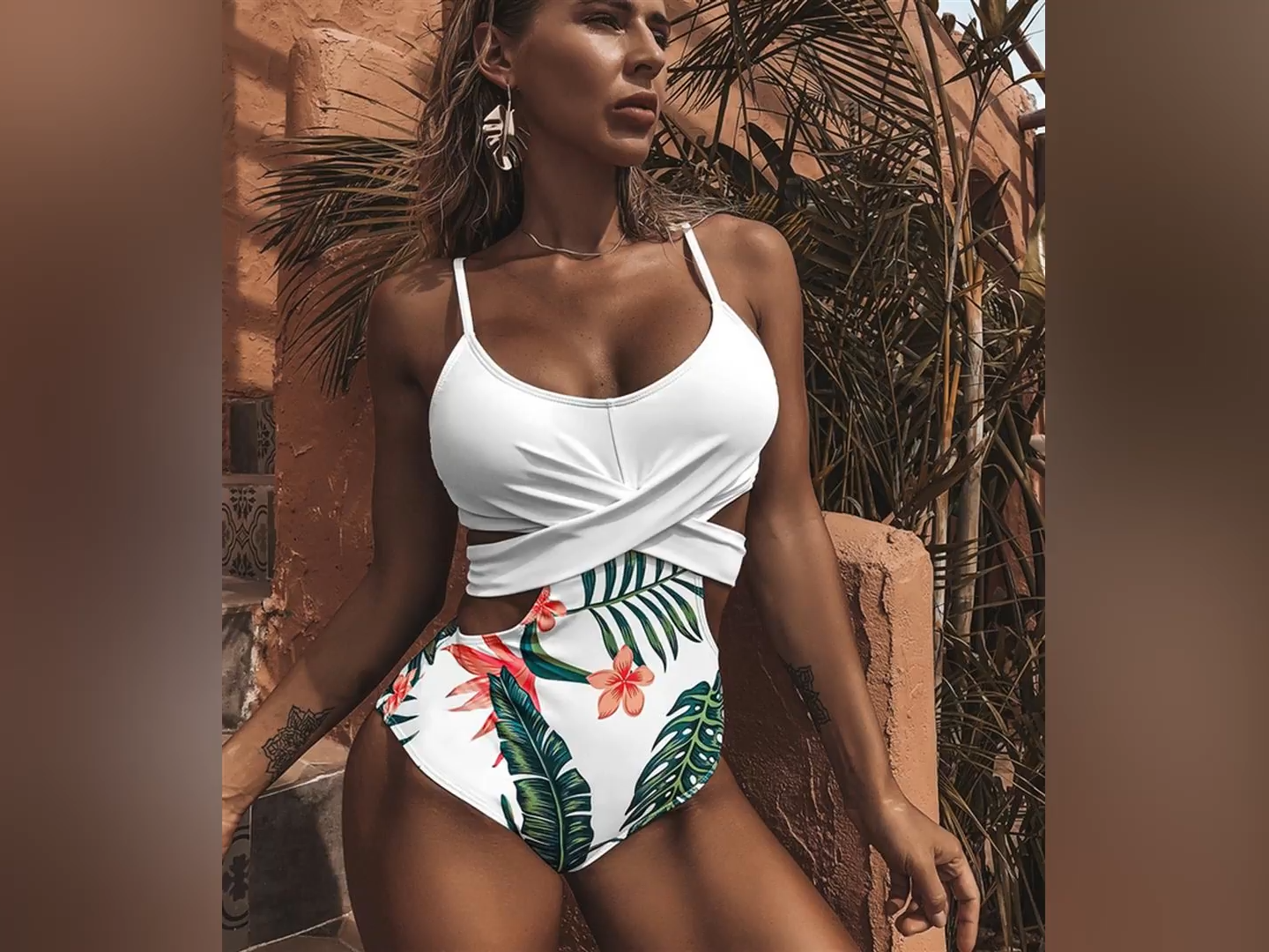 2026 OEM/ODM Ladies' Leopard Underwire Swimsuit, Molded Cup, Adjustable Strap, Digital Print, customizable printings