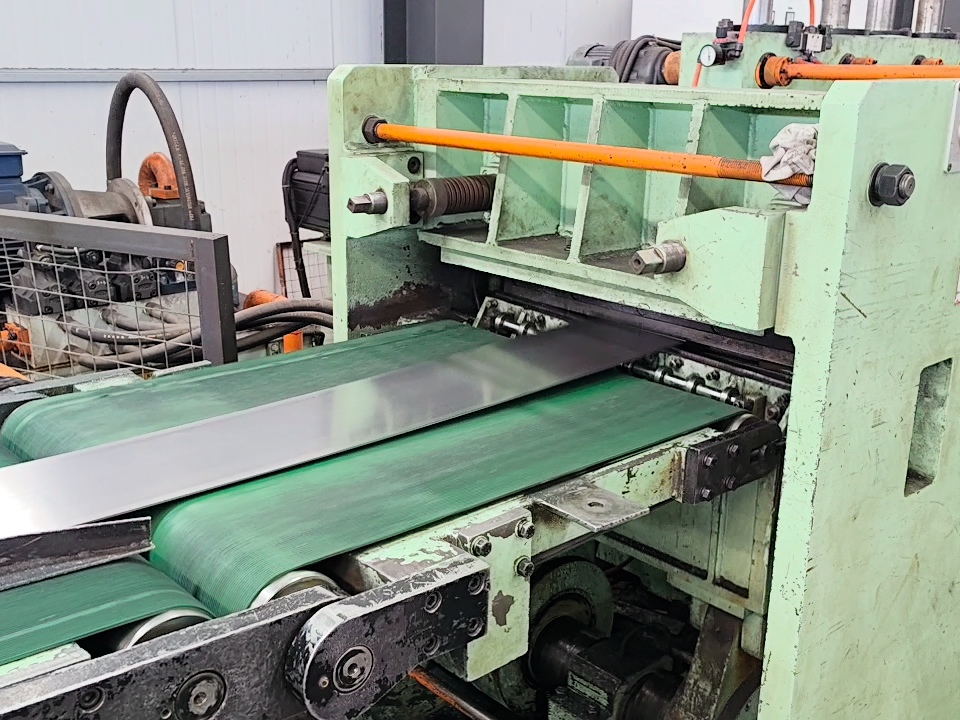 Strip Baja Karbon Canai Dingin C45 S45C CK45 SAE 1045 untuk Komponen Stamping