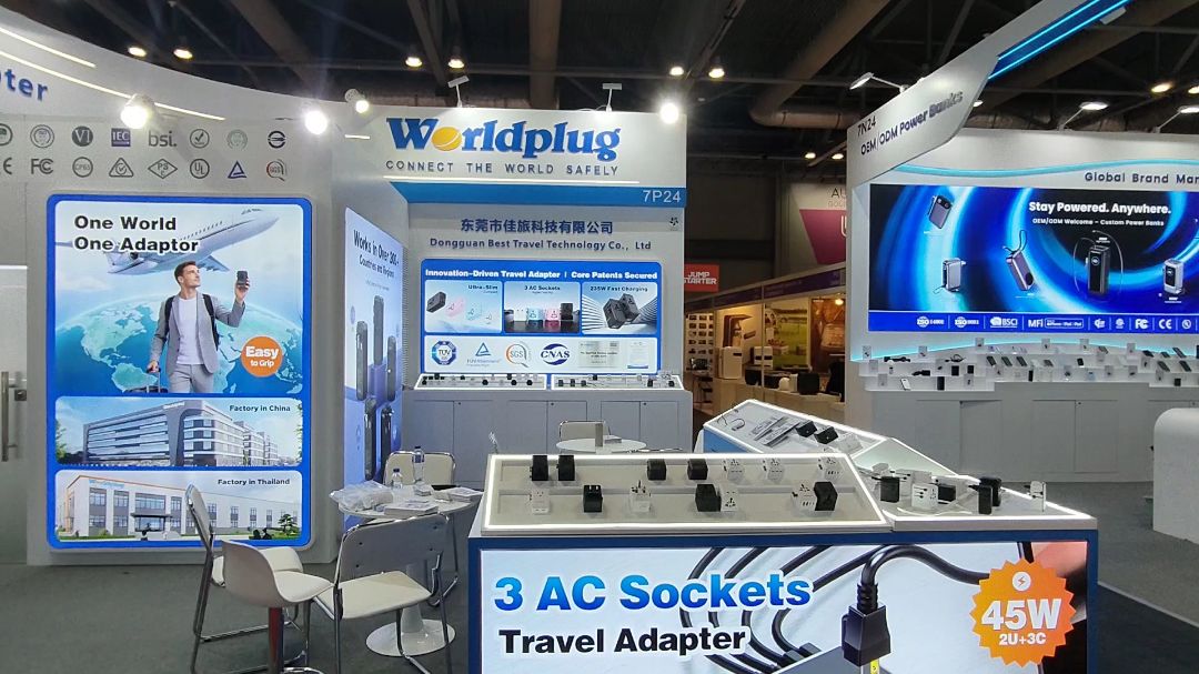 Prix d'Usine - Adaptateur de Voyage, Prise Entièrement en Cuivre, Conforme aux Normes CE FCC