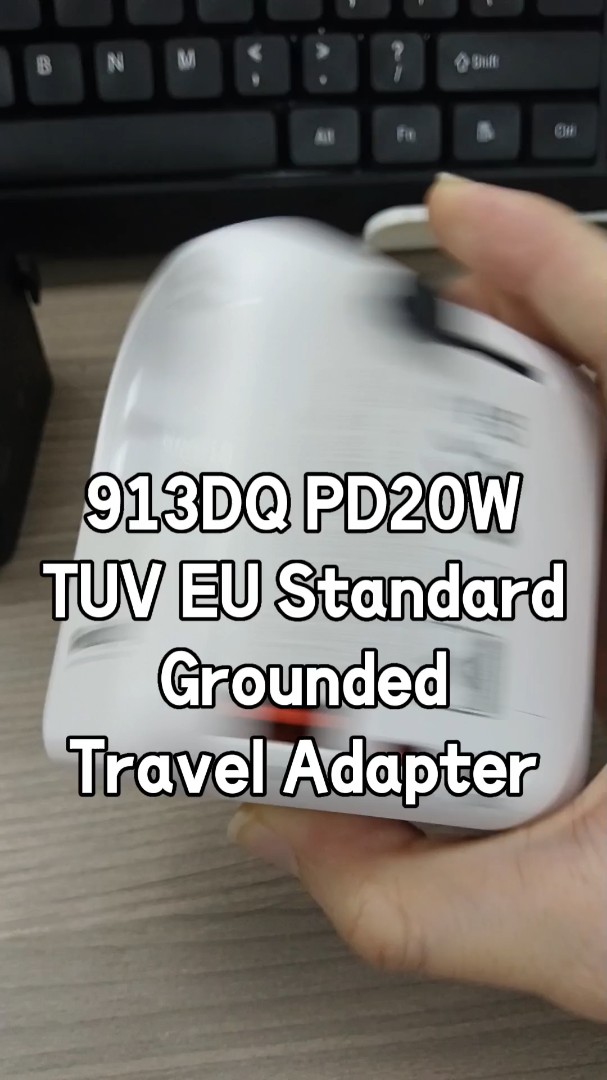 Universal-Reiseadapter, Neu Eingetroffener geerdeter Stift PD 30W Schnellladegerät Erdungs-Reiseadapter UKCA-Steckdosenadapter