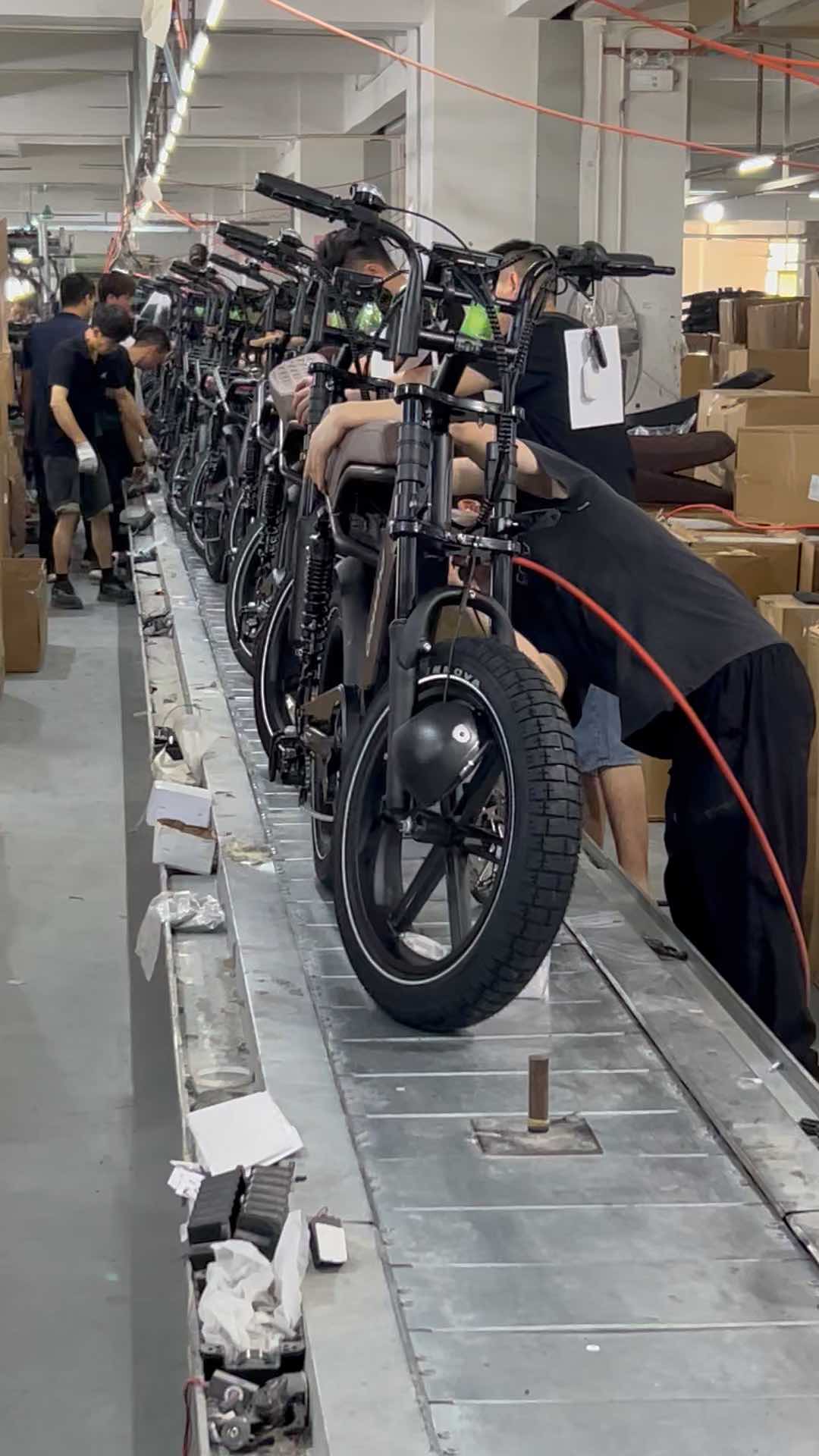 Verbesserte E-Bikes 2026-2027 mit 20-Zoll-Fettreifen, 500-1000W Motorleistung und 15-30AH Akku für große Reichweite