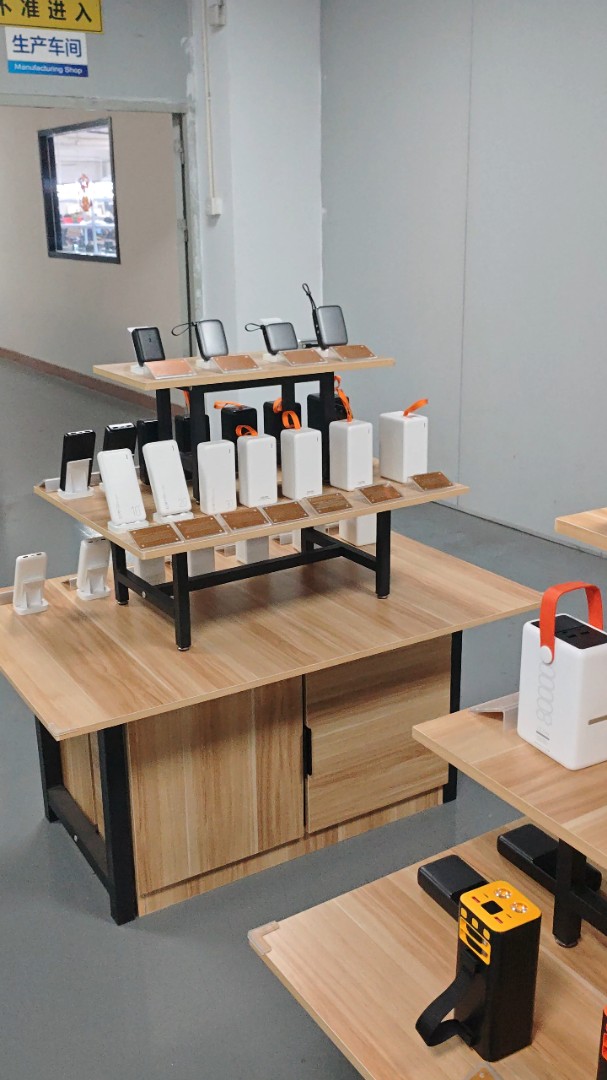 2026 Trendiger, hochkapazitiver 40000mAh PD22.5W Schnelllade-OEM-Powerbank zum Fabrikpreis mit Kabel und Trageband