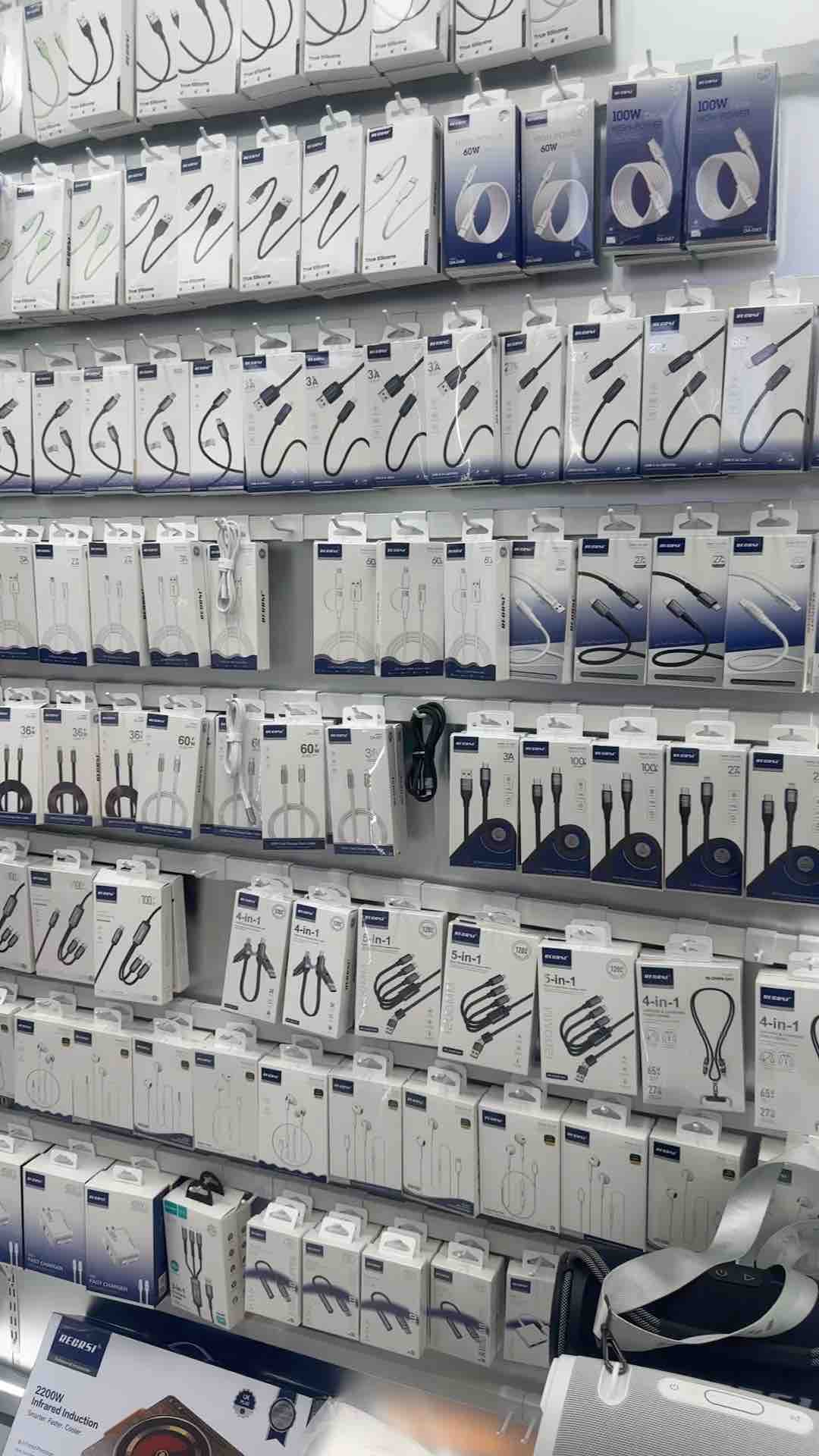 Fabrik TWS Kopfhörer Hohe Qualität 5.3 + GROSSHANDEL + TWS BLUETOOTH + SCHWARZ UND WEISS + 250mAh Wiedergabezeit 8-10 Stunden