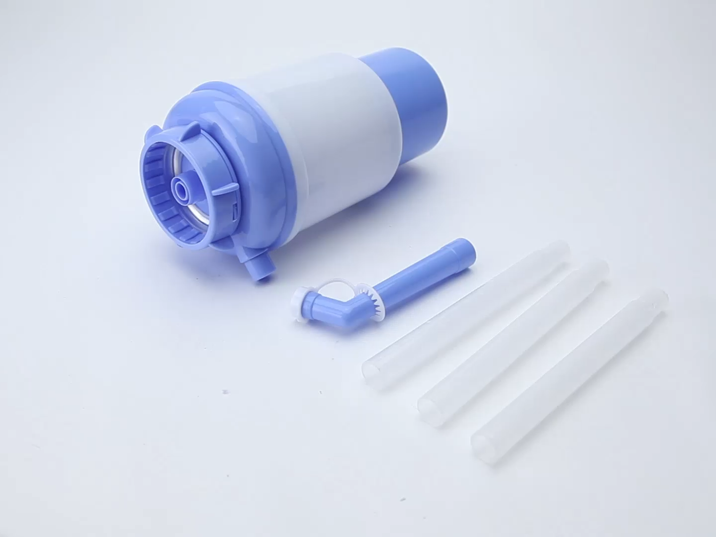 Pompe à eau manuelle pour bouteilles de 12/19 litres avec bouchon anti-goutte. Pas besoin de retirer le couvercle, peut être utilisée directement.