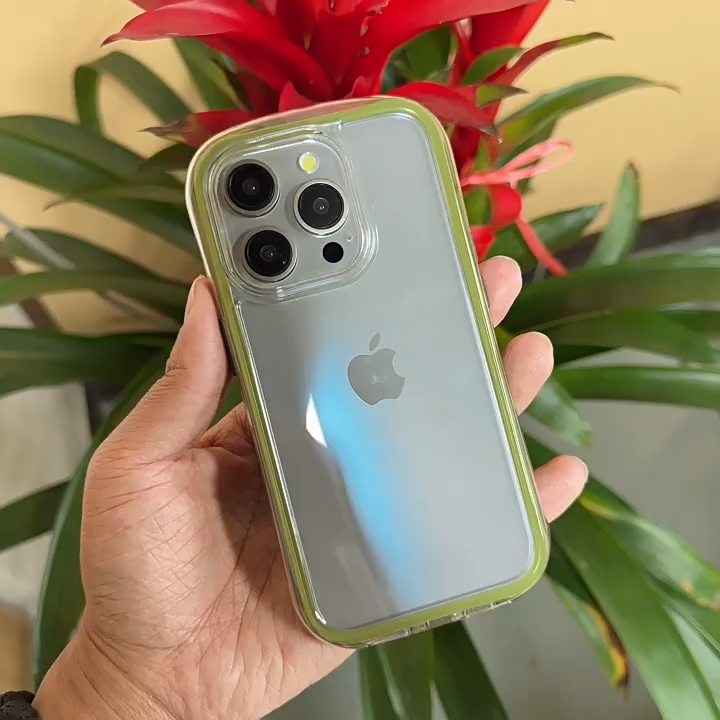 Bumper Cases für iPhone 12/12 Pro: Schlanker Metallrahmen mit TPU Innenbumper