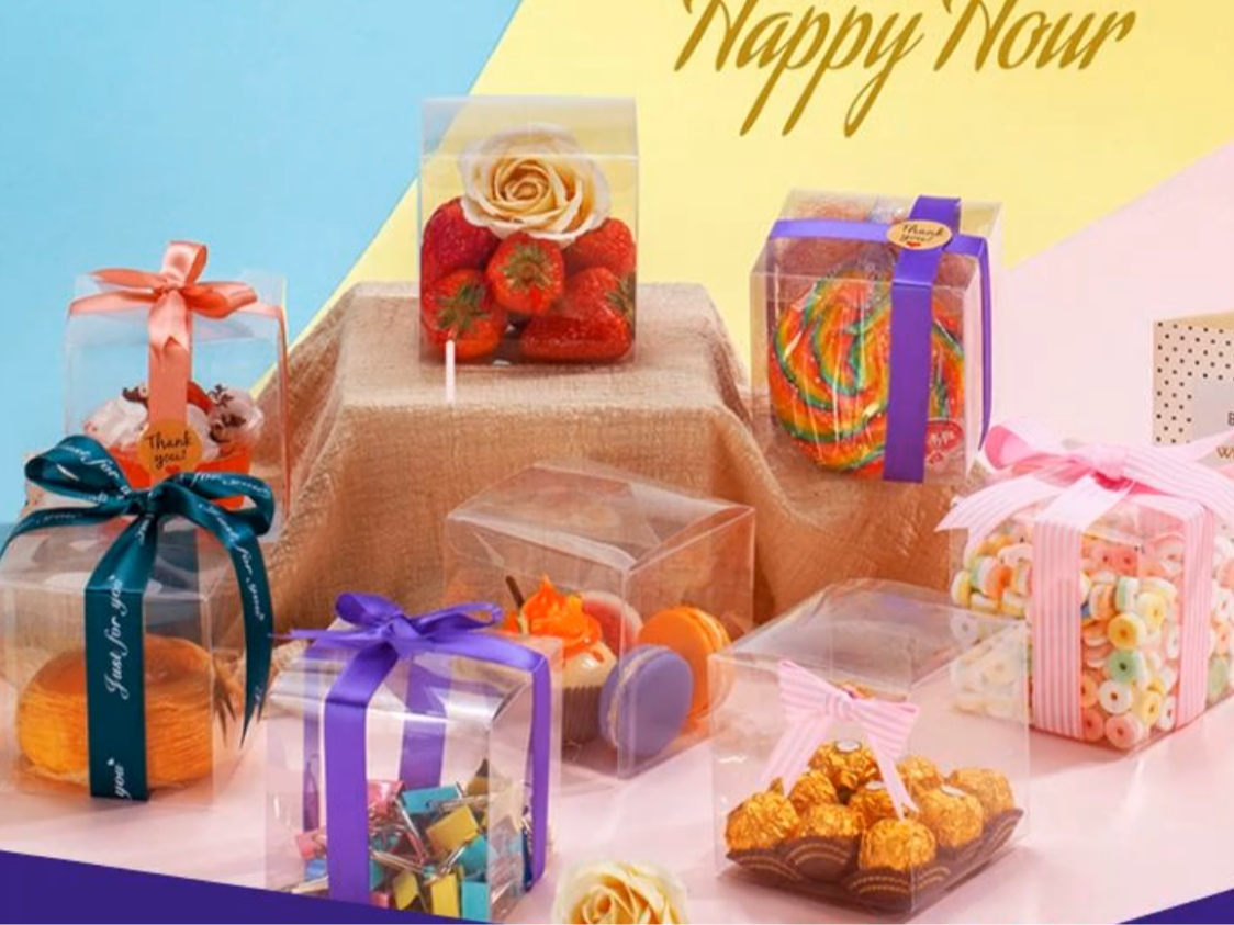 Handmade Rectangle Customized Transparent PET Plastic Cake Box in Stock with Ribbon and Window