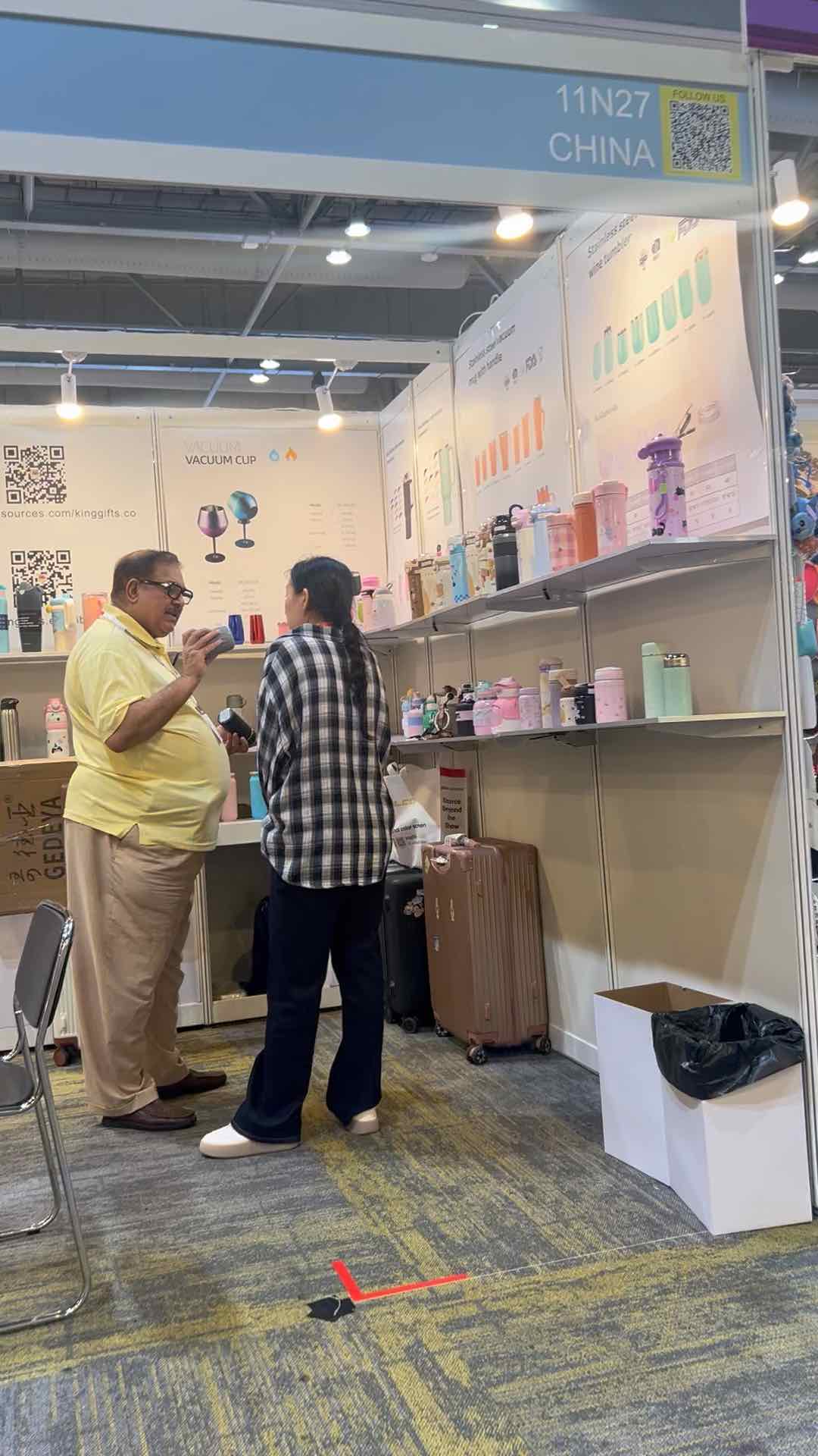 Bouteille d'eau en acier inoxydable à double paroi isolée sous vide 2025, 24oz 32oz, vente en gros